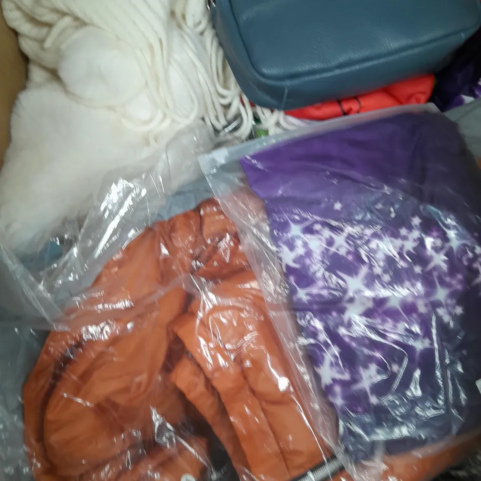 BOX OF APPROXIMATELY 20 ASSORTED CLOTHING ITEMS TO INCLUDE LEATHER BAG, SANTA TOP, SLEEVLESS JACKET ETC