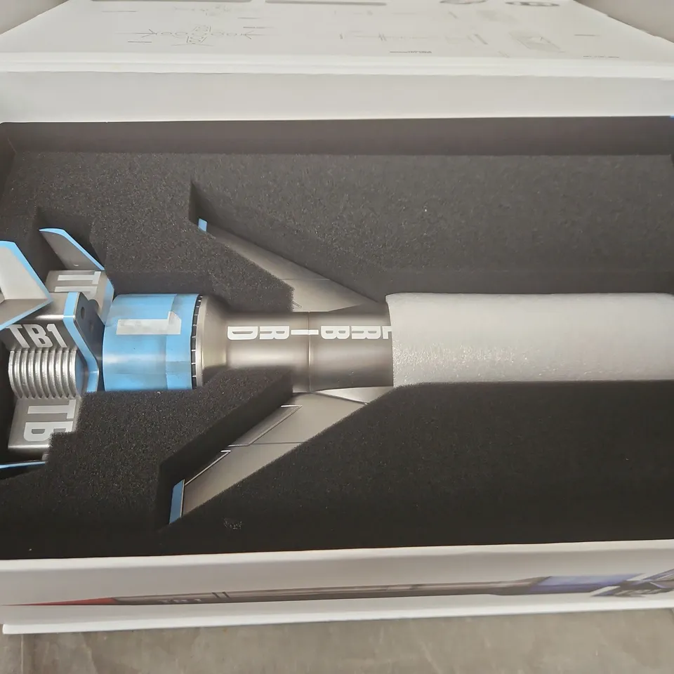 THUNDERBIRDS THUNDERBIRD 1 ROCKET MODEL WITH CERTIFICATE OF AUTHENTICITY