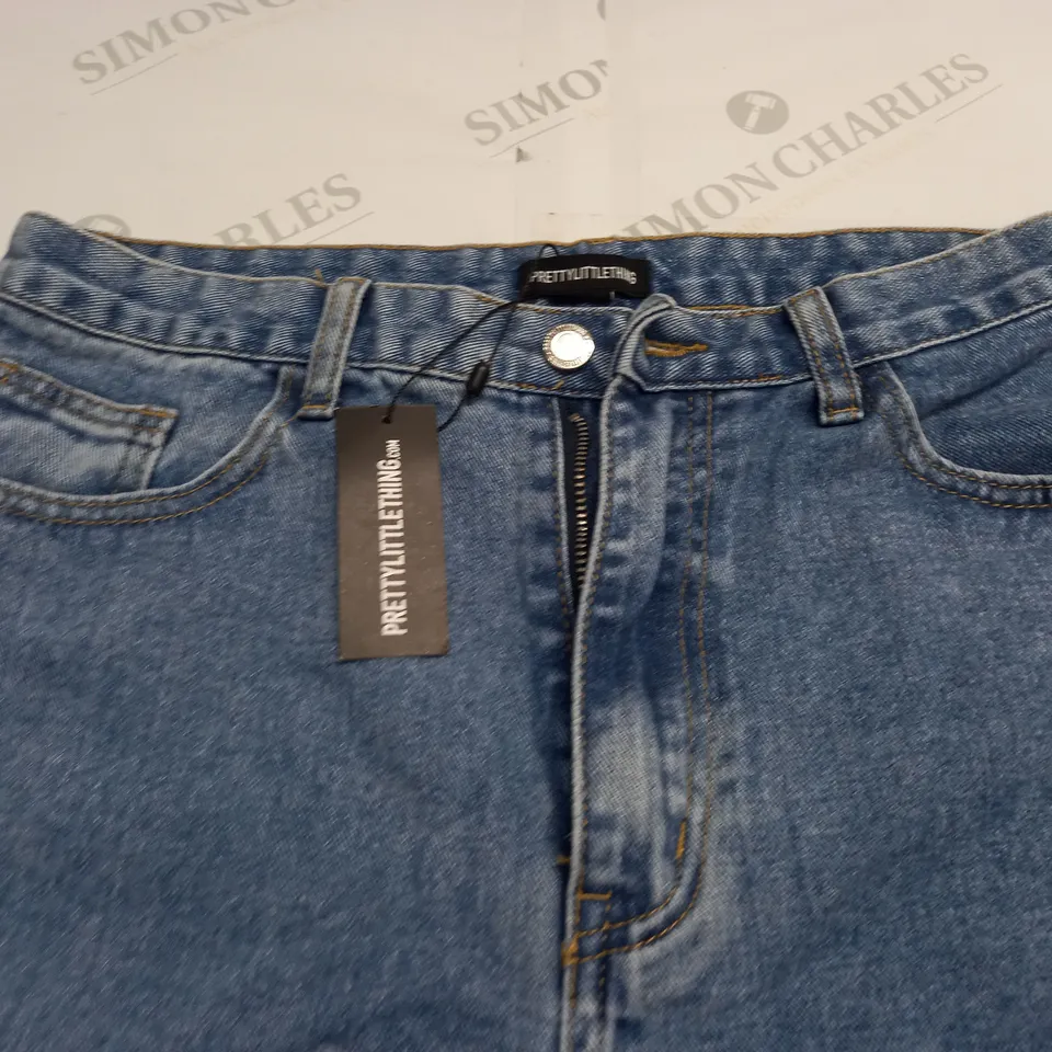 PRETTYLITTLETHING LONG LEG SPLIT HEM JEANS - UK 14