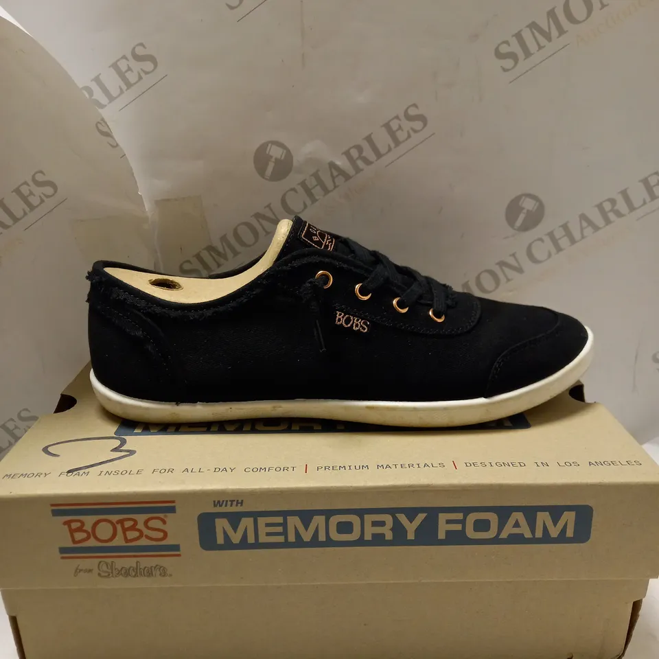 SKECHERS BOBS BLACK CUTE TRAINERS - SIZE 7