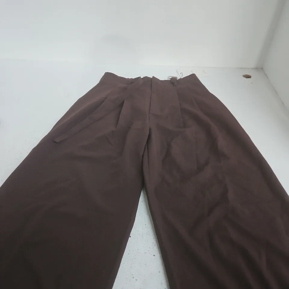 STRADIVARIUS SUPER WIDE TROUSERS – BROWN, UK 10 