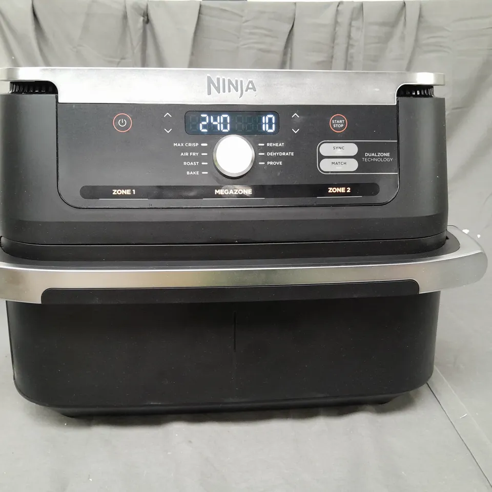BOXED NINJA10.4L FOODI FLEXDRAWER DUAL AIR FRYER IN BLACK