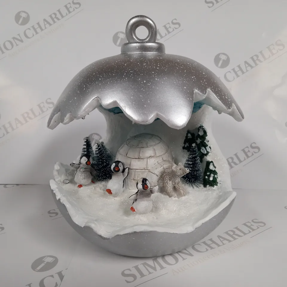CHRISTMAS DETAILED BAUBLE DECORATION 