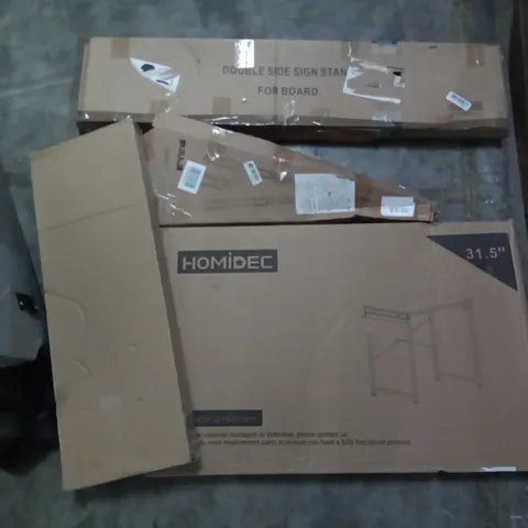 PALLET OF ASSORTED ITEMS INCLUDING HOMIDSC DESK, DOUBLE SIDE SIGN STAND, AIRAJ HEDGE SHEARS, COMFURNI OFFICE CHAIR
