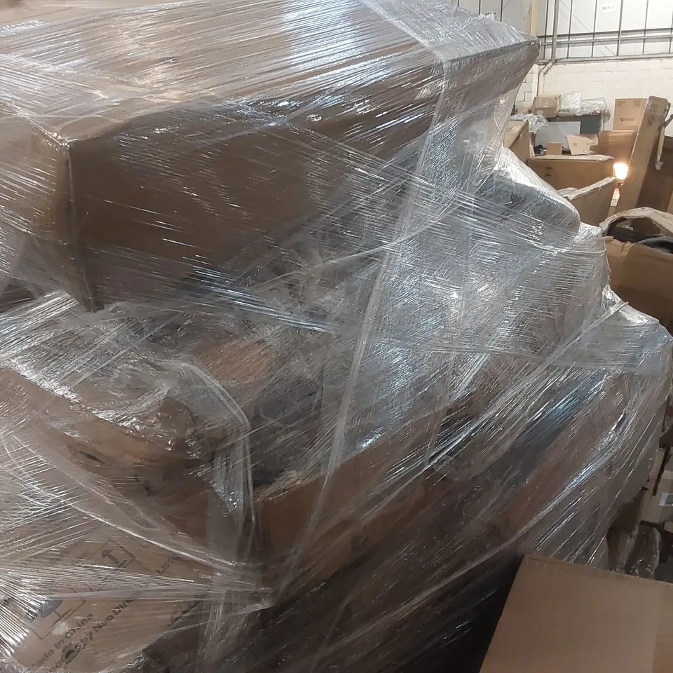 PALLET CONTAINING A LARGE ASSORTMENT OF CONSUMER PRODUCTS/FURNITURE PARTS ECT