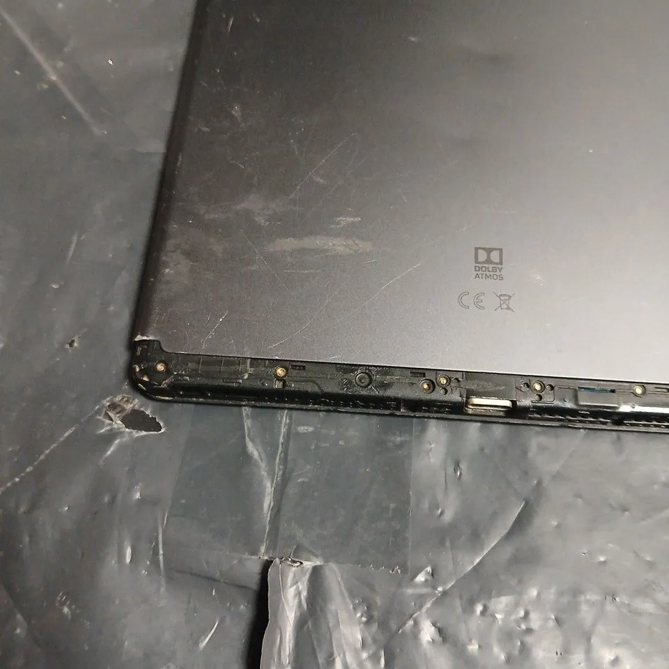 LENOVO TABLET – BLACK, CRACKED SCREEN
