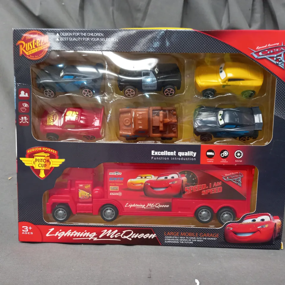 BOXED CARS LARGE MOBILE GARAGE TOY SET