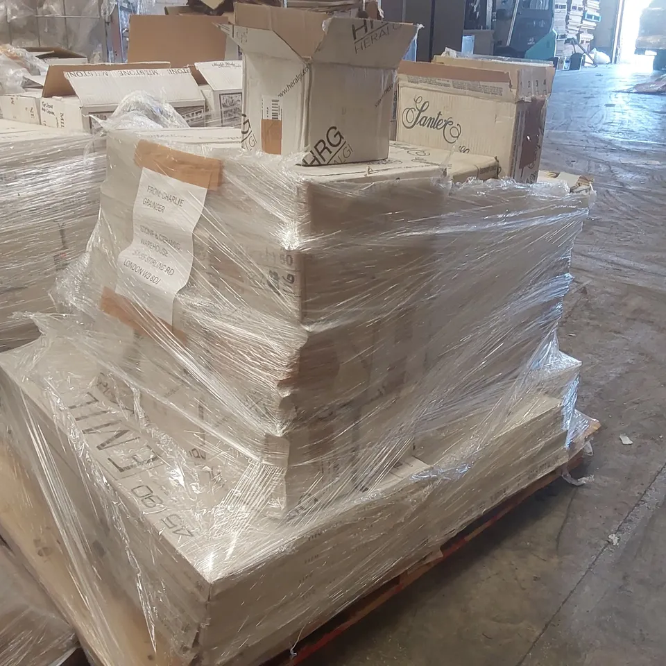 PALLET CONTAINING A VERY LARGE QUANTITY OF ASSORTED TILES