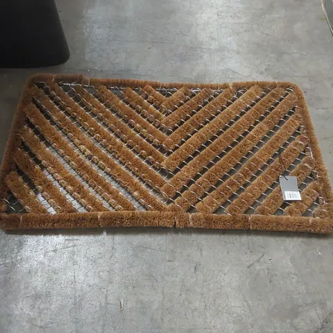 WIRE SCRAPER DOOR MAT 