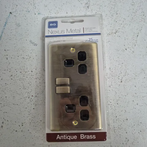 BG NEXUS METAL ANTIQUE BRASS DOUBLE SWITCHED SOCKET FACEPLATE