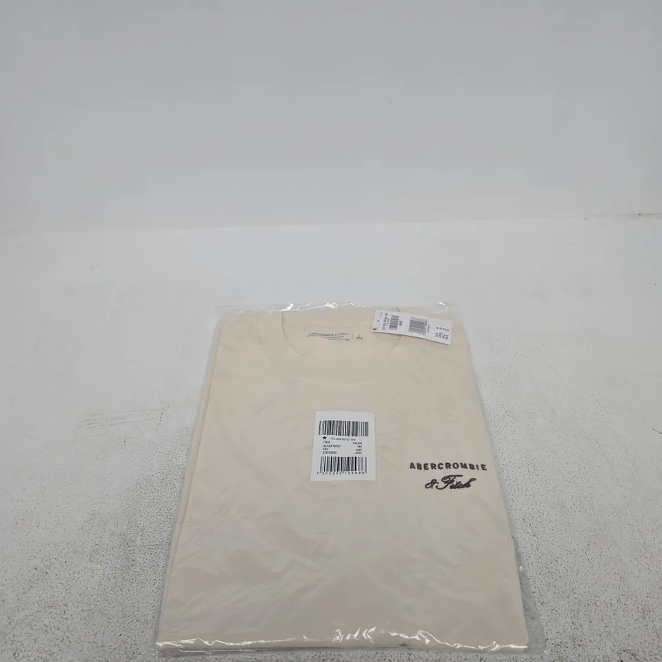 ABERCROMBIE AND FITCH LARGE T SHIRT TAGGED