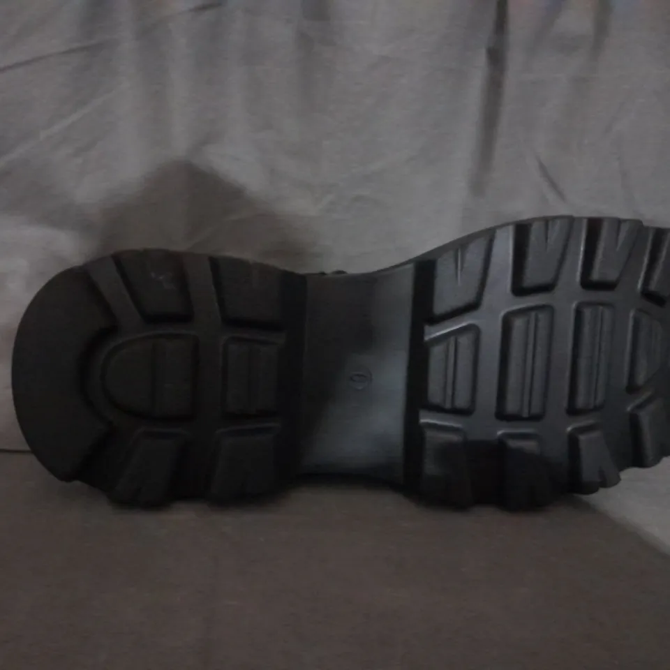 PAIR OF KOI CHUNKY MARY JANES IN BLACK SIZE 9 