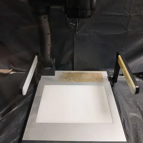 GENEE VISION 8100 DIGITAL VISUALISER
