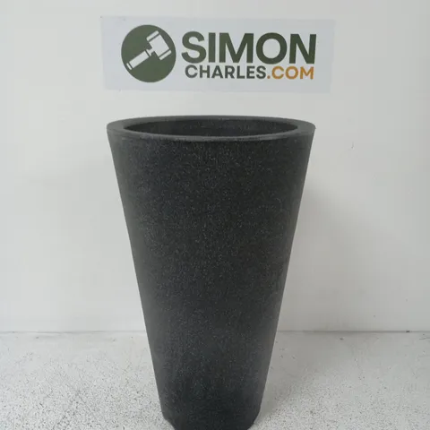 CONICAL PLANTER MADE OF RESIN IN ANTHRACITE COLOUR WITH TEXTURED BIEDMA FINISH