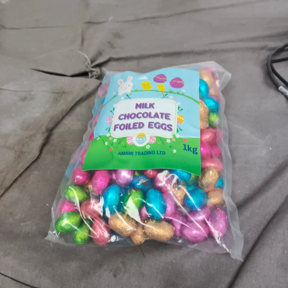 APPROXIMATELY 12 ASSORTED FOOD ITEMS PRO SOURCE TF PLANT AND MILK CHOCOLATE FOILED EGGS 