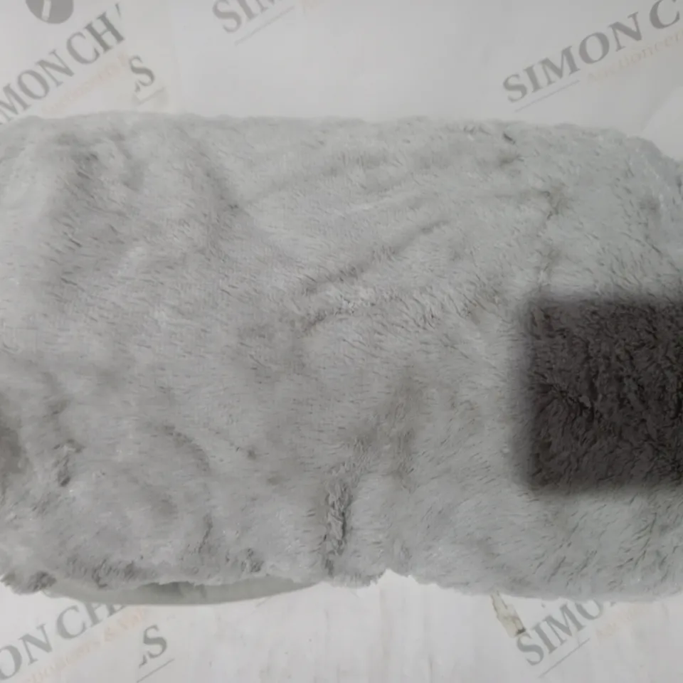 BOXED COZEE HOME VELVETSOFT HEATED THROW IN LIGHT GREY