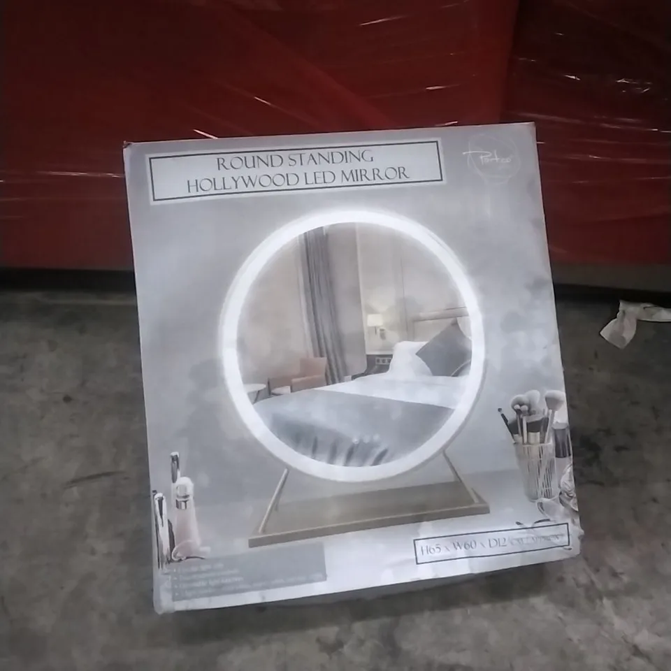 PALLET OF ASSORTED ITEMS INCLUDING - ROUND STANDING HOLLYWOOD LDD MIRROR, DOG LEASH 