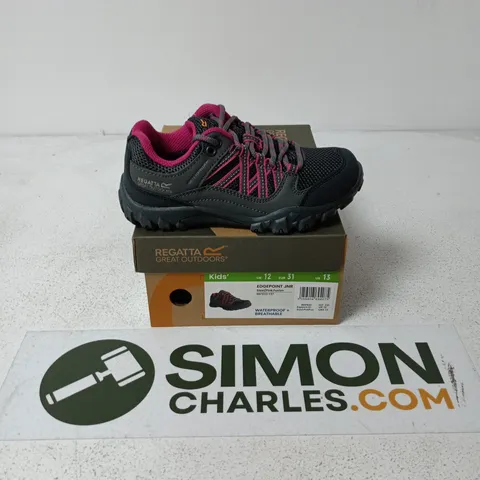 10 BOXED BRAND NEW PAIRS OF REGATTA KIDS SHOES IN VARIOUS SIZES & STYLES TO INCLUDE EDGEPOINT JNR SHOES IN STEEL/PINK FUSION