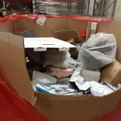 PALLET OF ASSORTED HOUSEHOLD GOODS AND PRODUCTS TO INCLUDE;PET BED,PHOTO FRAME,WREATH