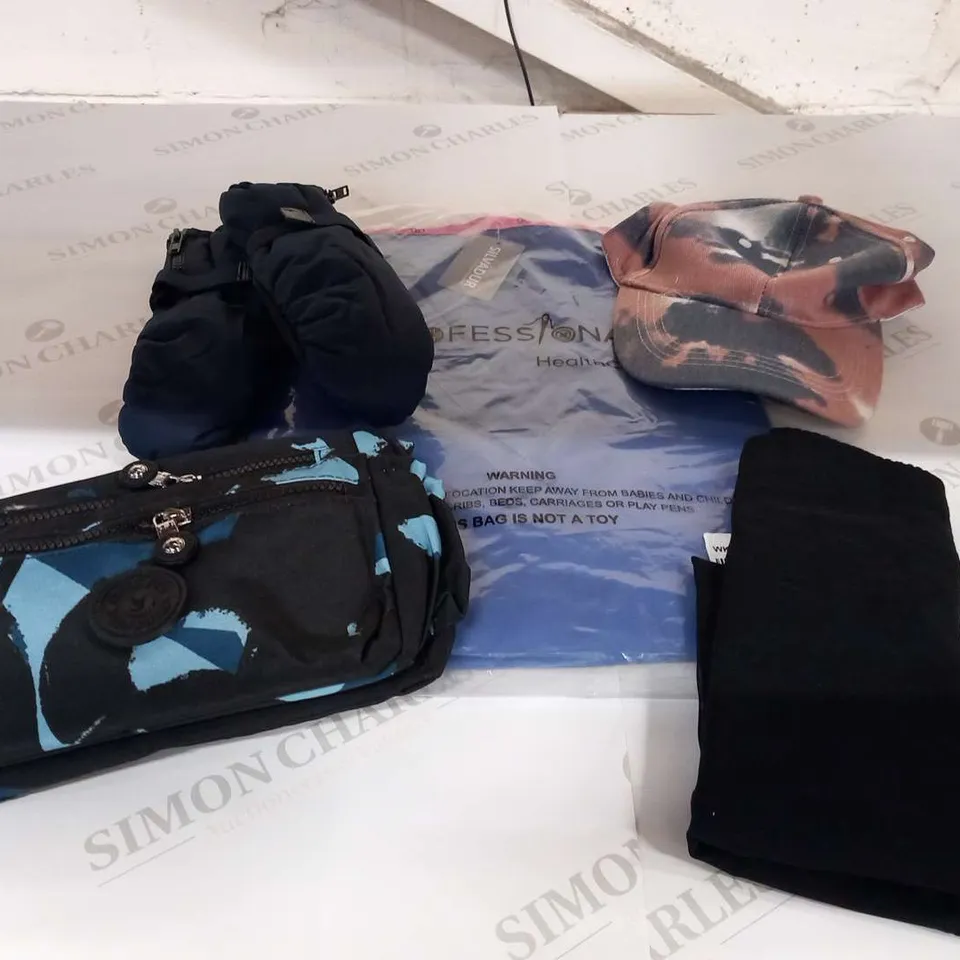APPORXIMATELY 20 ITEMS OF ASSORTED CLOTHING AND ACCESSORIES TO INCLUDE;