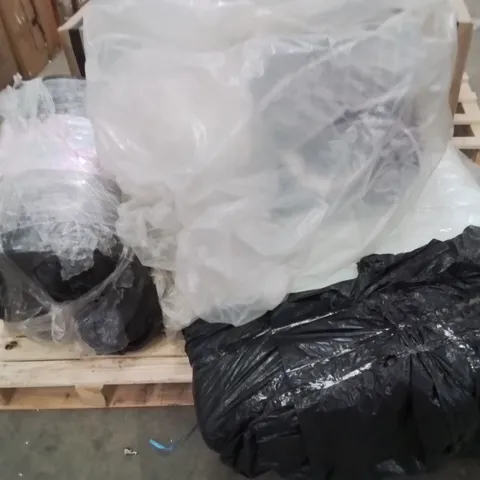 PALLET CONTAINING 3 MIXED SIZE MATTRESSES