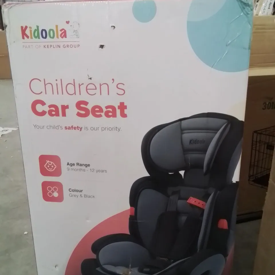 BOXED KIDOOLA CHILDREN'S CAR SEAT