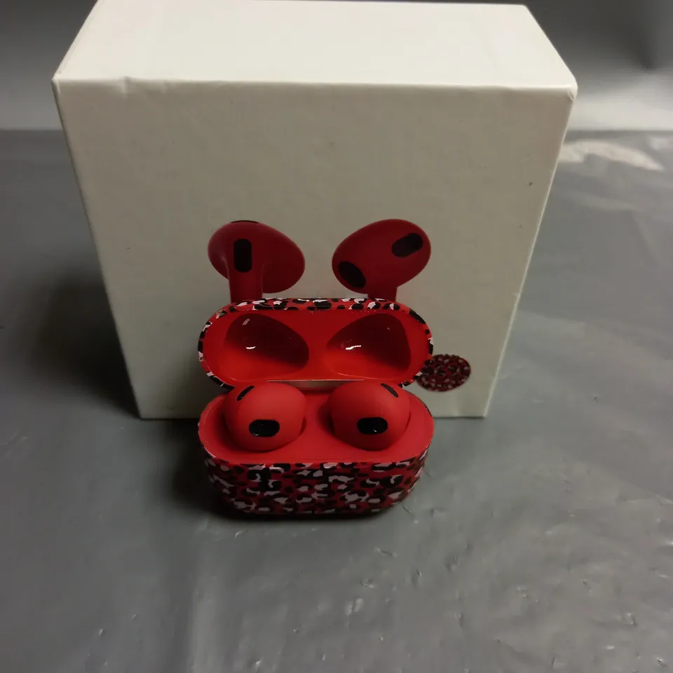 BOXED LA CASA DE LAS CARCASAS WIRELESS EARPHONES 4TH GENERATION RED