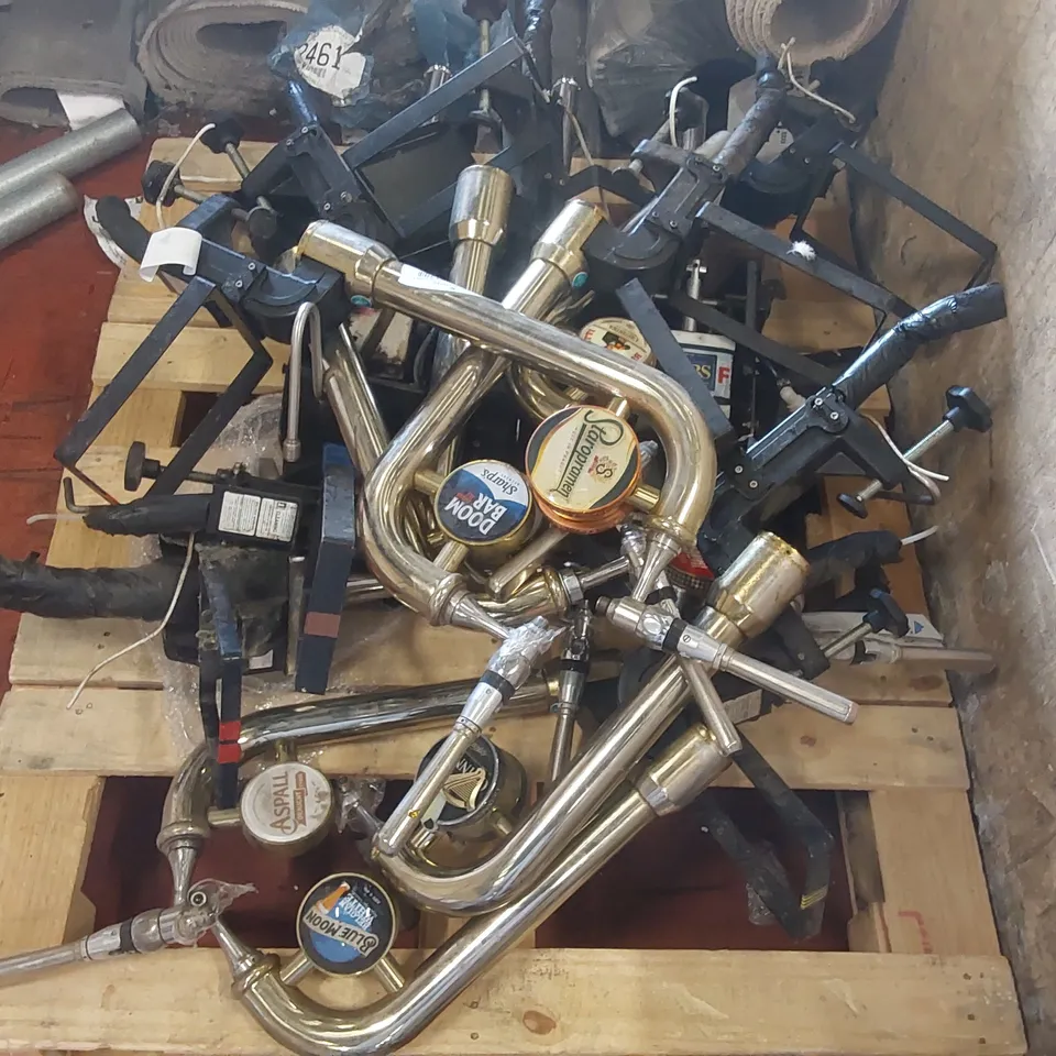 PALLET CONTAINING A VERY LARGE QUANTITY OF ASSORTED BEER FAUCETS