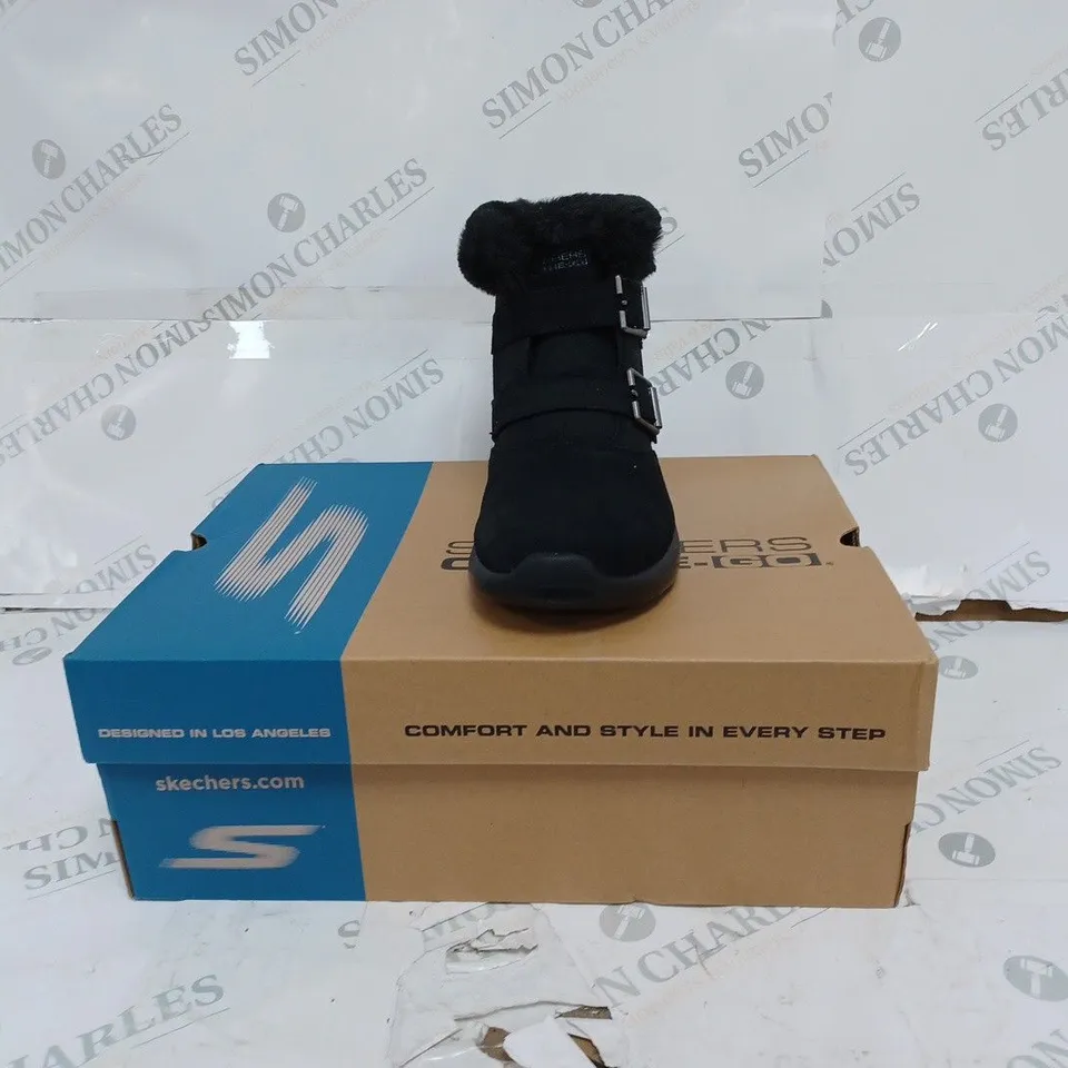 BOXED SKECHERS BLACK ON THE GO WINTER FLING BOOT- SIZE 5 