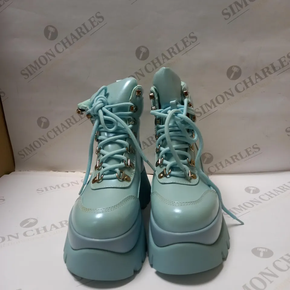 DESIGNER KOI VEGAN GOOEY BABY BLUE PLATFORM BOOTS SIZE 3