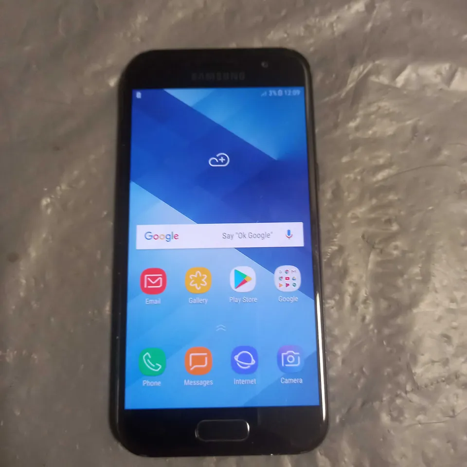 SAMSUNG GALAXY A3 MOBILE PHONE 16GB SM-A320FL