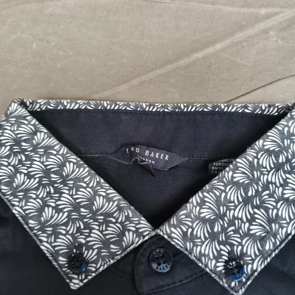 TED BAKER LONDON MEN'S NAVY SHIRT WITH PRINTED COLLAR SIZE 3