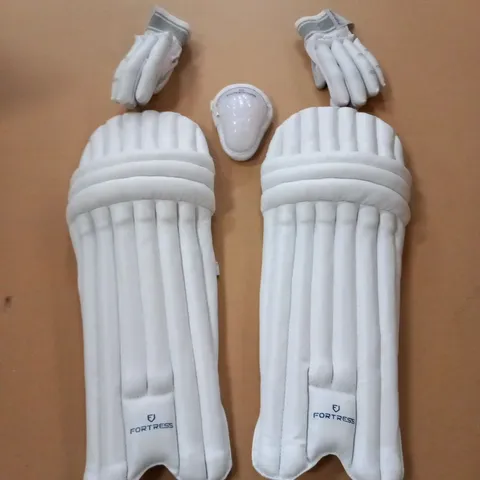 FORTRESS JUNIOR/BOY CRICKET BATTING PADS, GLOVES AND CUP