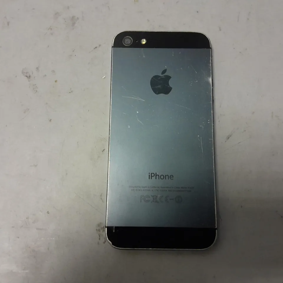APPLE IPHONE 5 (A1429) SMARTPHONE