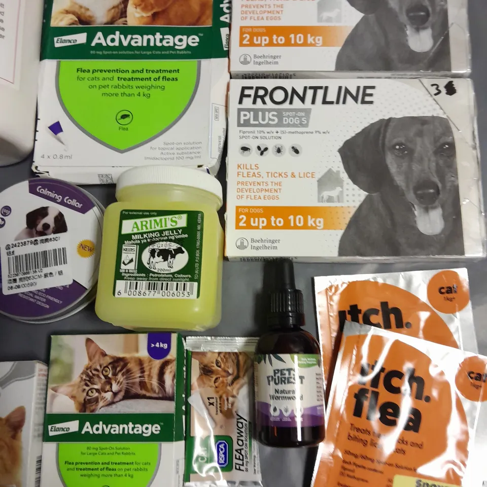 LOT OF ASSORTED PET CARE ITEMS TO INCLUDE FRONTLINE FLEA SPOT-ON, HEALTHSPAN SUPPLEMENTS, PLAQUE POWDER AND BEAPHAR DEWORMER