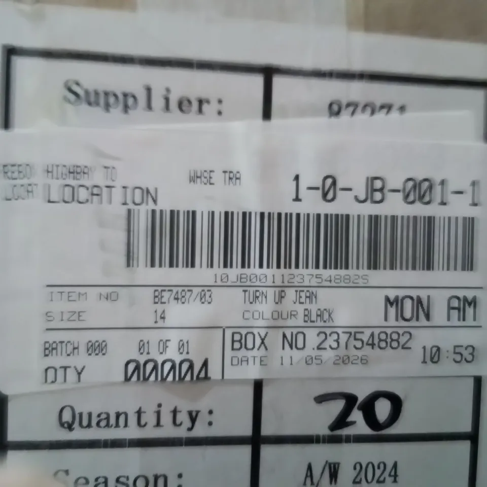 BOXED BRAND NEW APPROXIMATELY 4 SIMPLY BE BLACK JEANS SIZE 14
