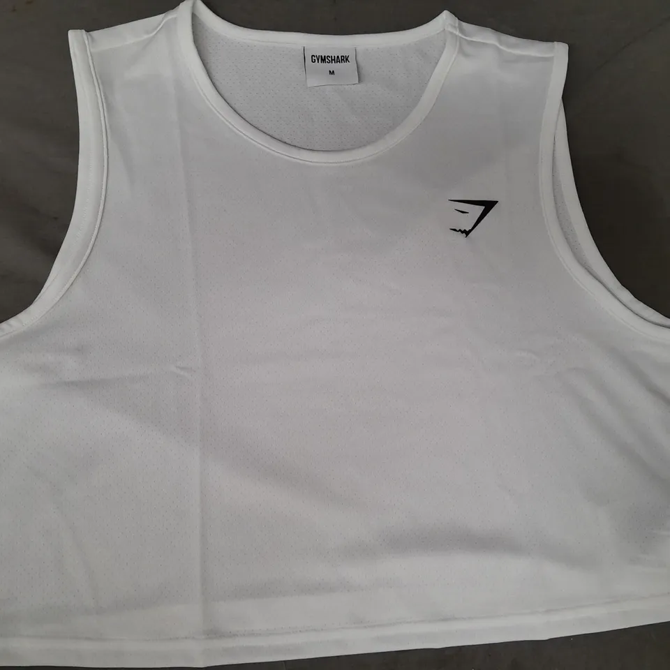 GYM SHARK TRAINING CROP TANK TOP IN WHITE SIZE MEDIUM