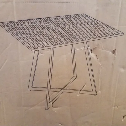 BOXED BRAYDEN SQUARE TABLE