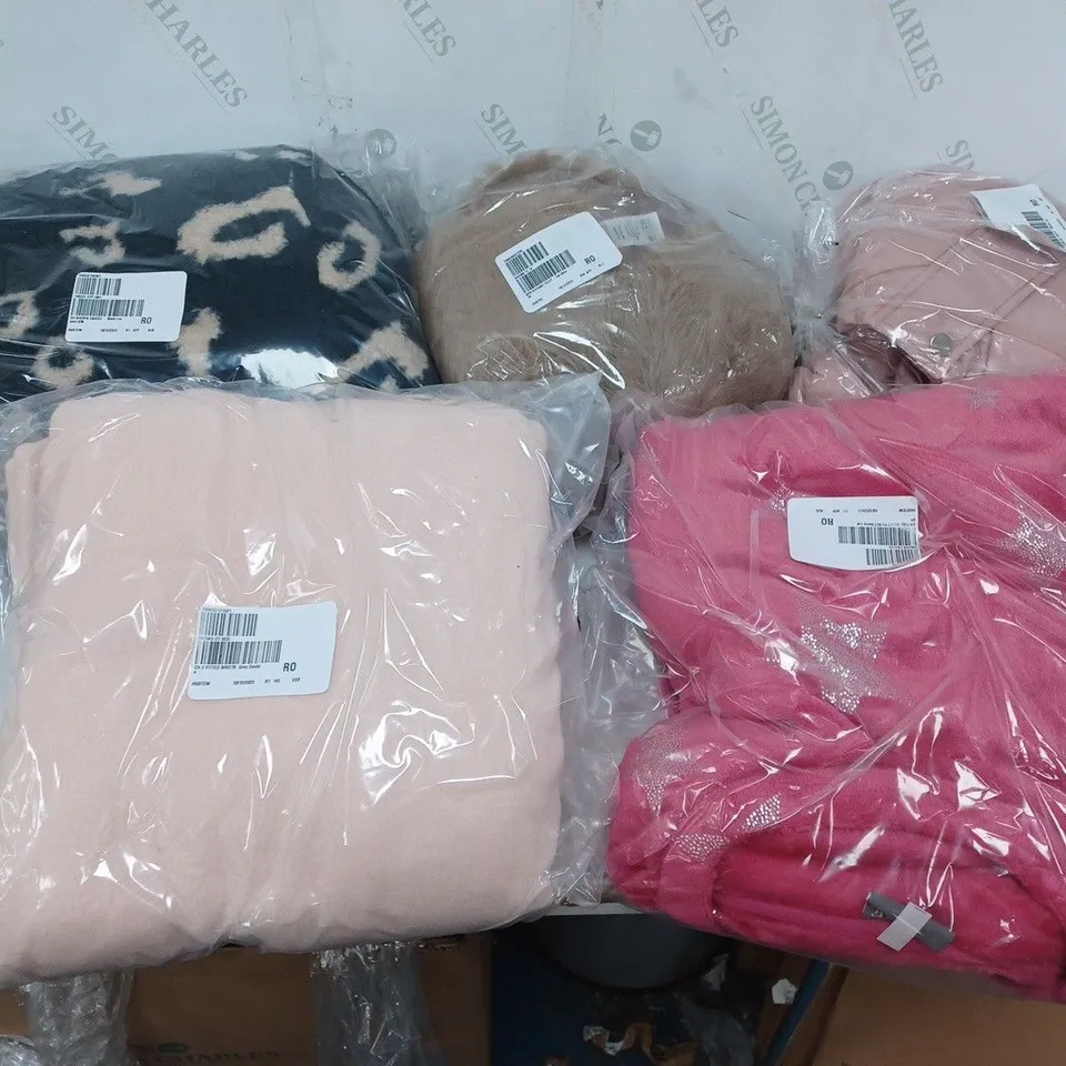 LARGE QUANTITY OF ASSORTED CLOTHING TO INCLUDE CARDIGANS, PJ SETS, ETC