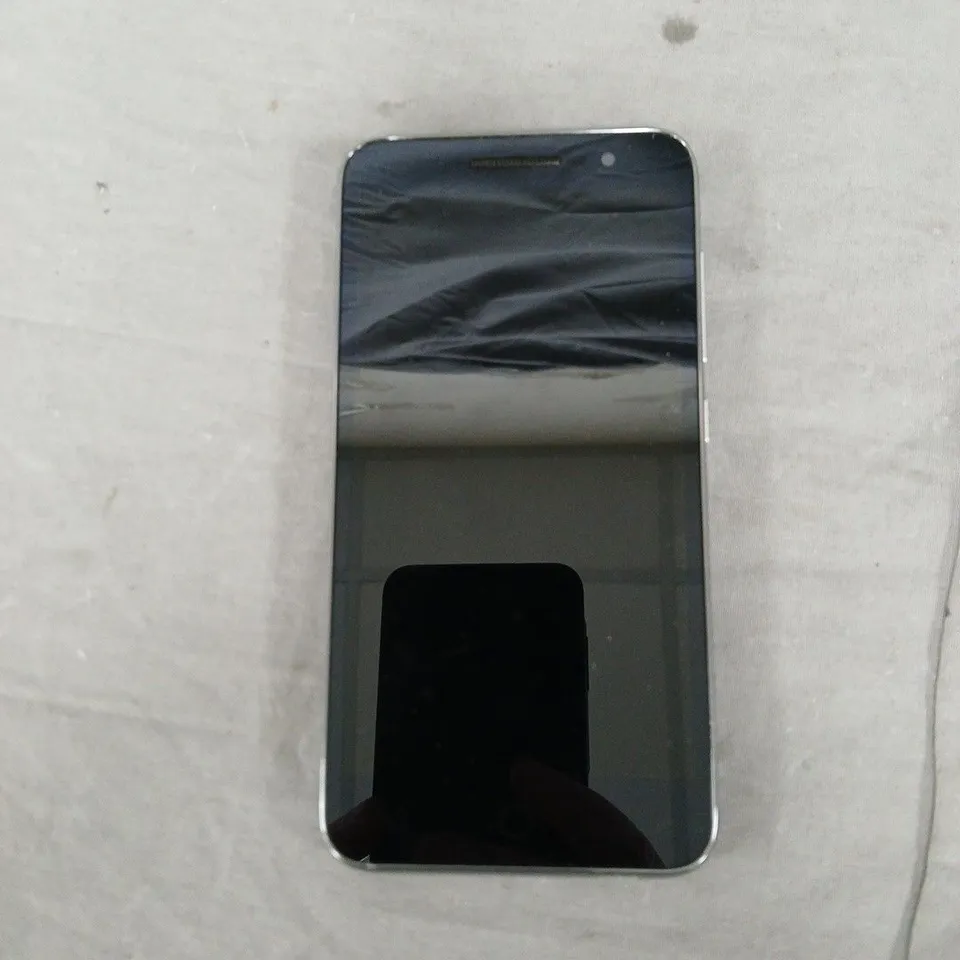 VODAFONE SMART PRIME 6 – UNLOCKED BLACK SMARTPHONE, 8GB. PHONE DOES NOT POWER ON