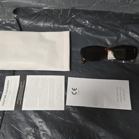 LE SPECS UNREAL TOFFEE TORT SUNGLASS - BROWN