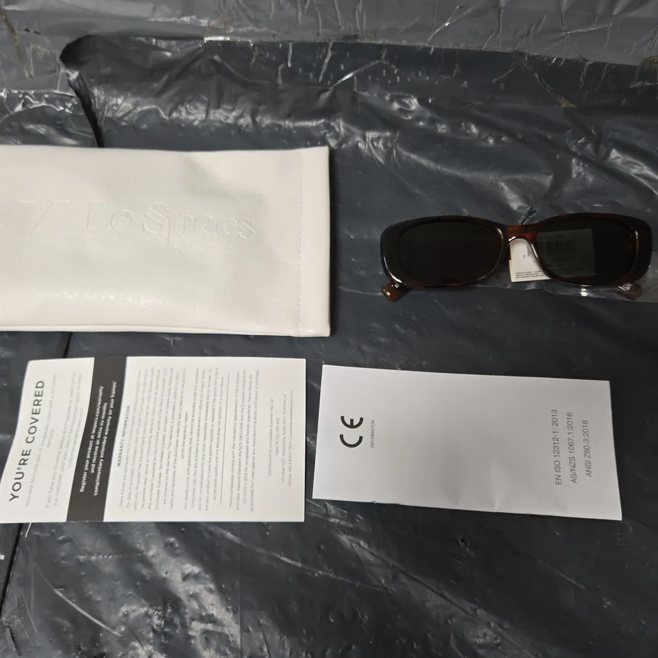 LE SPECS UNREAL TOFFEE TORT SUNGLASS - BROWN