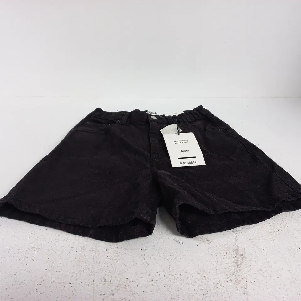 PULL&BEAR MOM DENIM SHORTS – BLACK, UK 6 (EU 34, US 2)