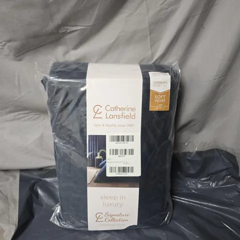 CATHERINE LANSFIELD SIGNATURE COLLECTION SUPERKING DUVET SET DARK NAVY