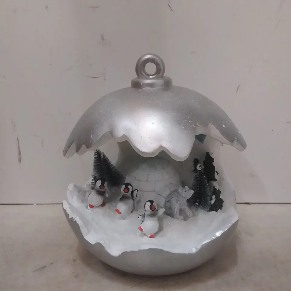 MR CHRISTMAS 12" GLITTER SNOWY NOSTALGIC TREES - WHITE