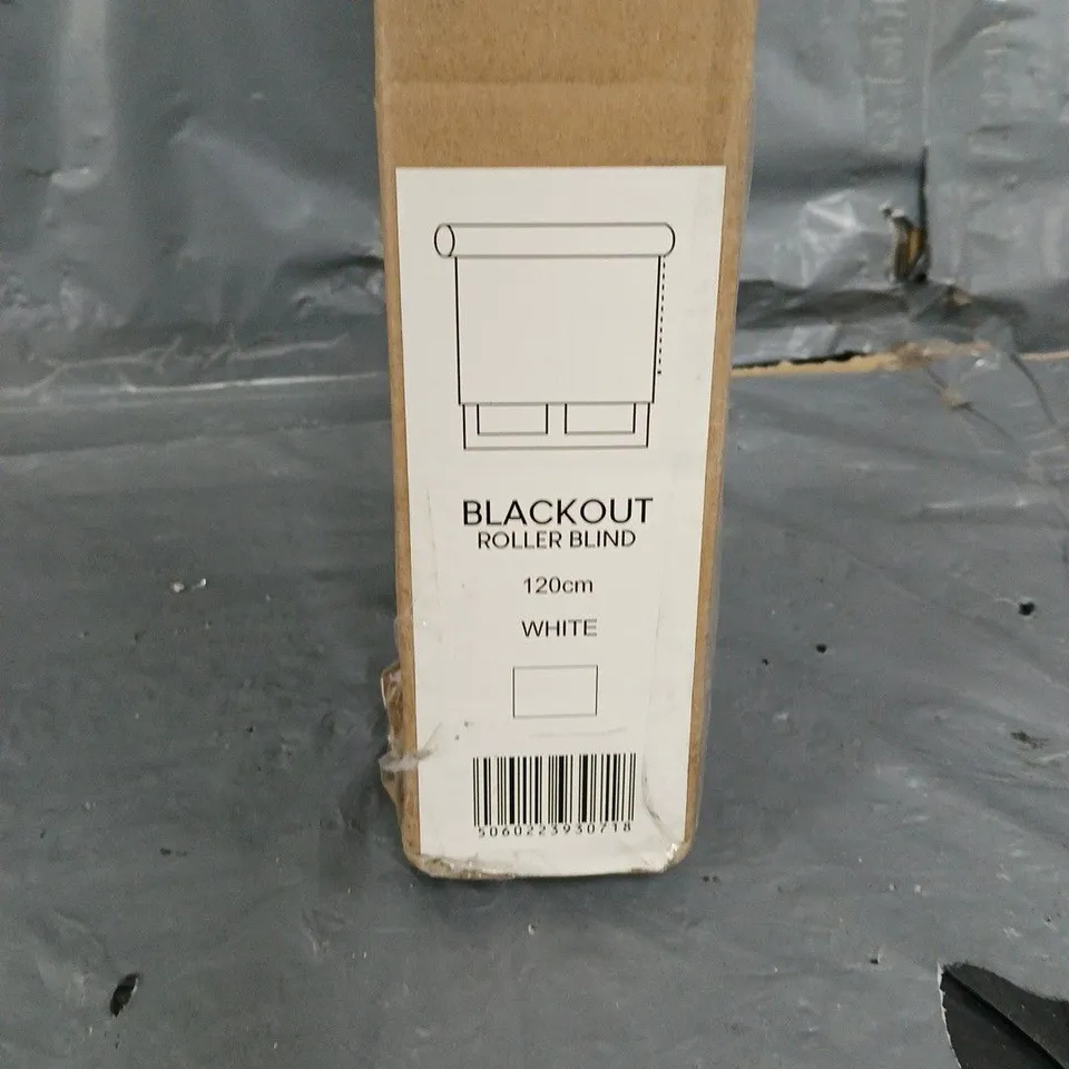 BLACKOUT ROLLER BLIND 120CM WHITE 