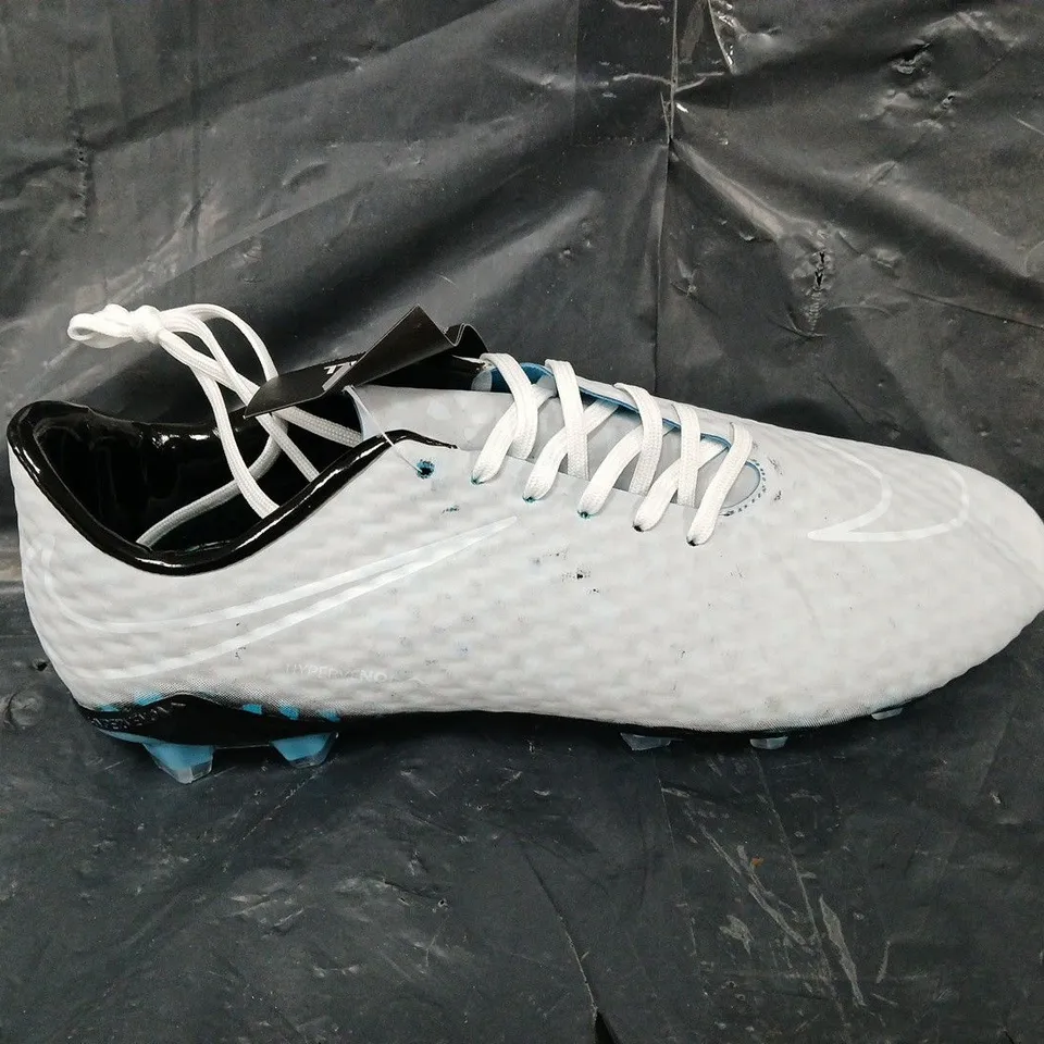 UNBOXED PAIR OF NIKE HYPERVENOM FOOTBALL BOOTS - UK SIZE 10