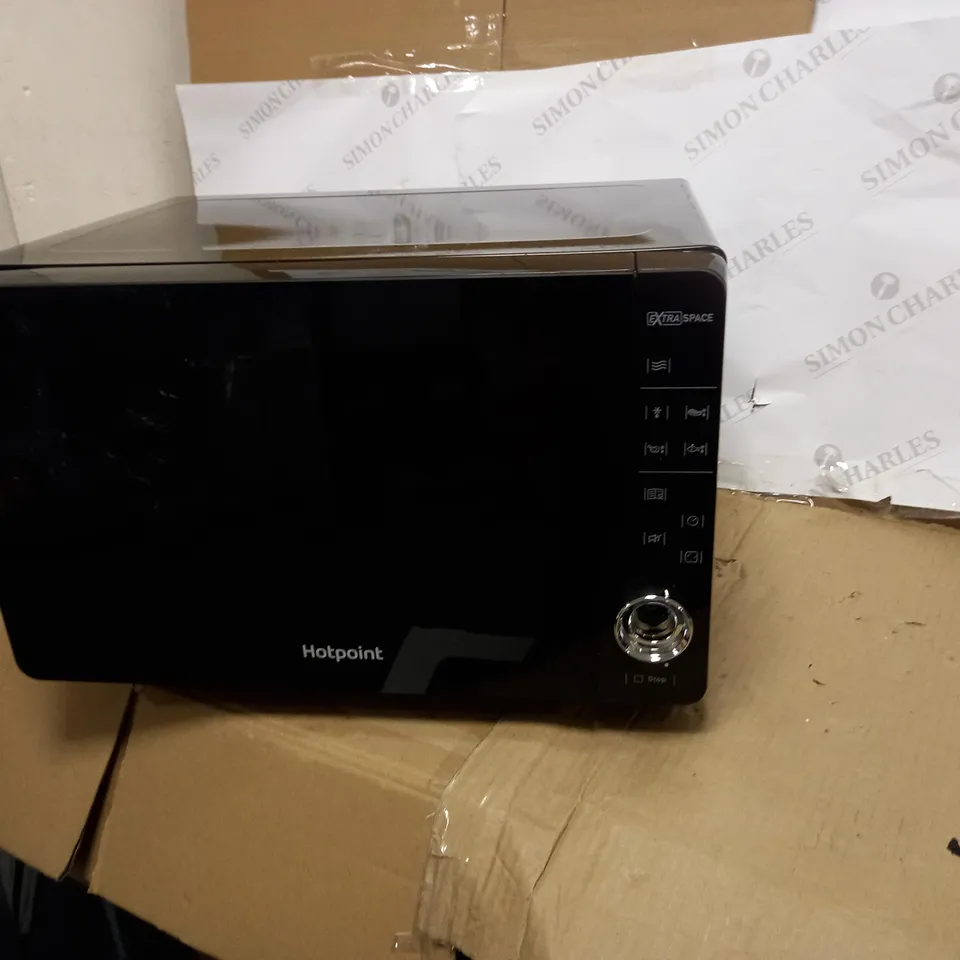 HOTPOINT MWH 2621 MB FLATBED MICROWAVE, 800W, BLACK