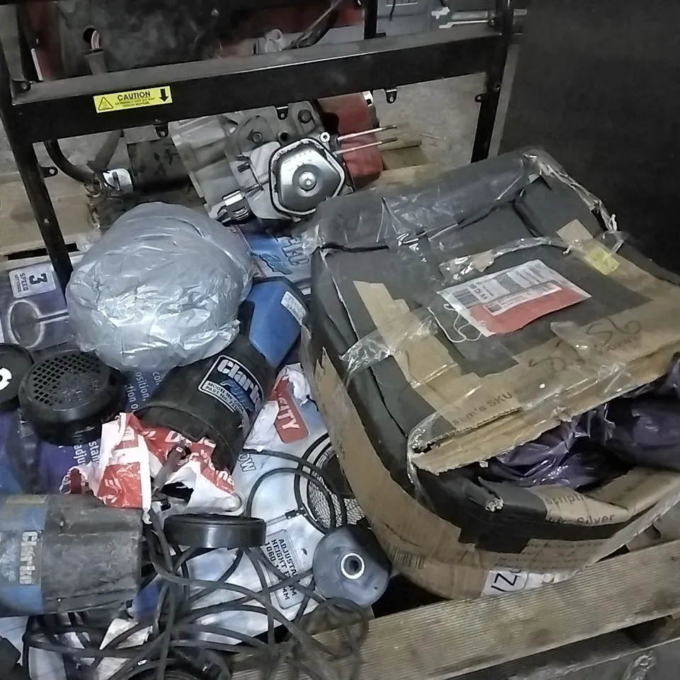 PALLET OF ASSORTED ITEMS TO INCLUDE: CLARKE PUDDLE PUMPS, GENERATOR ETC