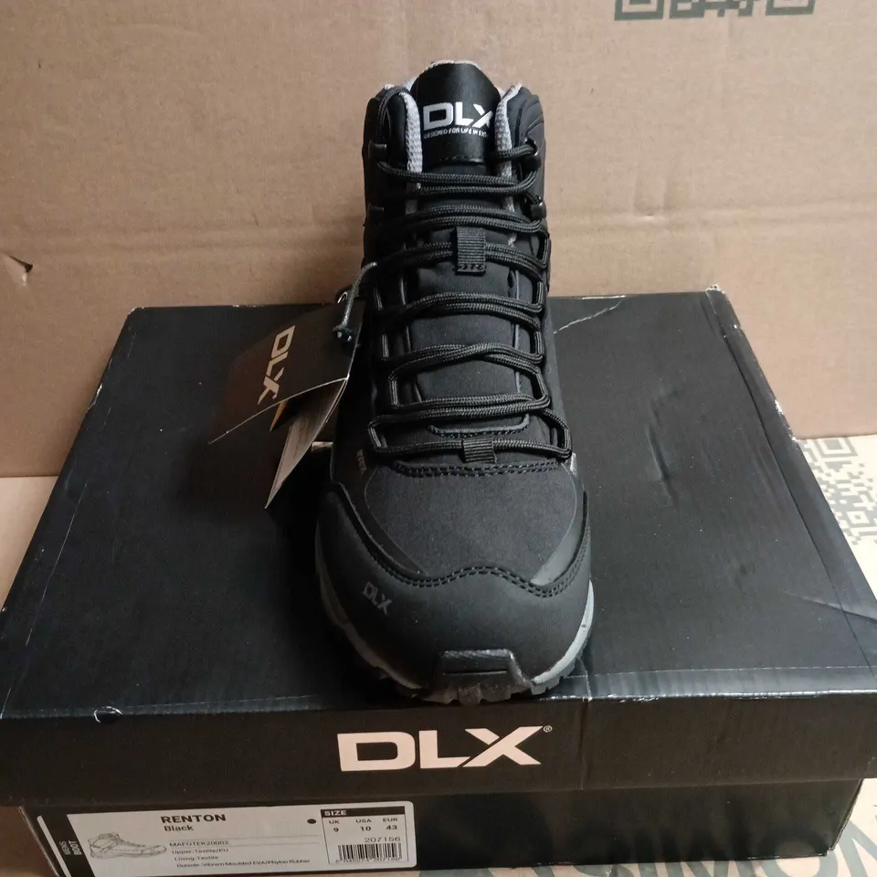 BOXED PAIR OF DLX RENTON BLACK MEN'S HIKING BOOTS – UK 9